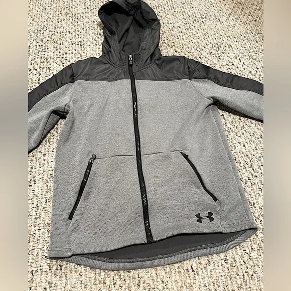 Under Armour Kids Cold Gear Large Jacket Hoodie